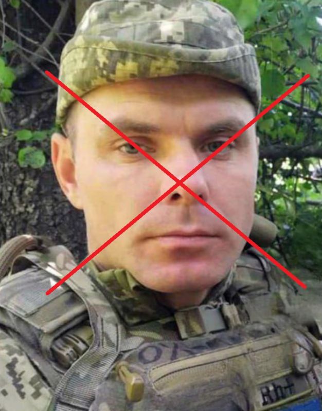 Юрий Котенок: Виталий Чернуха — украинский снайпер, пару раз засветившийся в бандеровских пабликах фантазиями о том, как он "отстреливает москалей"