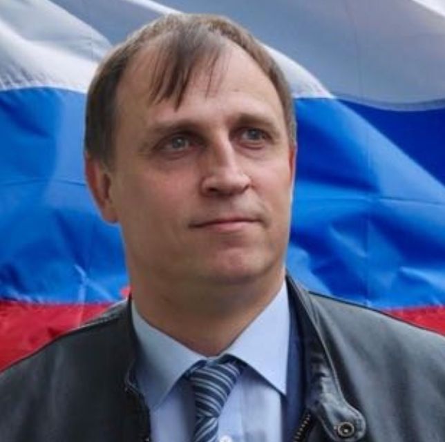 «От имени всего Объединения профсоюзов России СОЦПРОФ и от себя лично, поздравляю Вас с Днем Государственного флага...