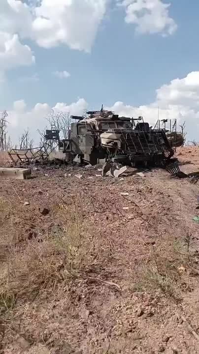 Чингис Дамбиев: Уничтоженные украинские БМП, танк, подбитый бронеавтомобиль Wolfhound и брошенная немецкая БМП «Мардер» в районе н.п. Работино Запорожское направление