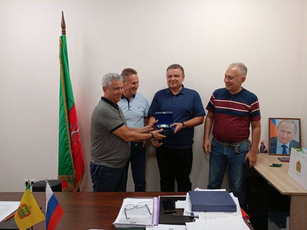 Города Запорожской области Пологи и Токмак заключили договоры о побратимстве с городами Пензенской области