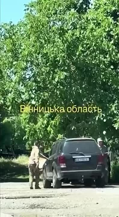 Евгений Лисицын: А вот и новые кадры "добровольной" мобилизации в Виннице