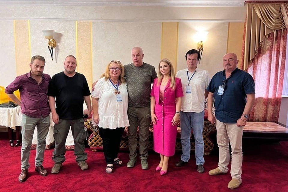 На выборы в Бердянск приехали иностранные общественники, журналисты и политологи