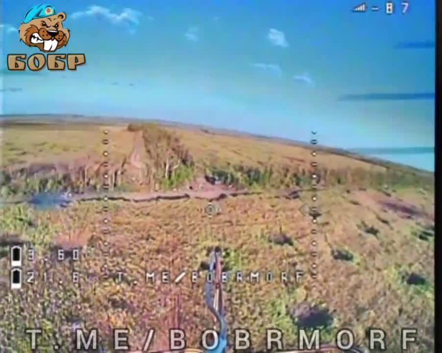 Евгений Лисицын: Российские бойцы продолжают громить транспорт противника и другую технику укронацистов, отражая наступление у Работино