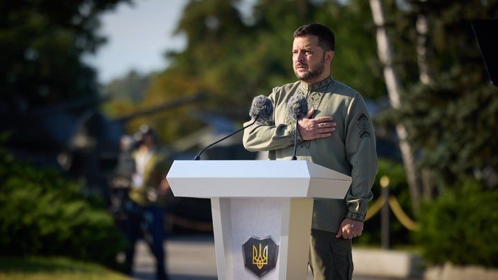 РЕКОМЕНДУЕМ ПОЧИТАТЬ. Зеленский пошёл на крайность, чтобы сорвать выборы на Украине: Погибнут тысячи Президент России...