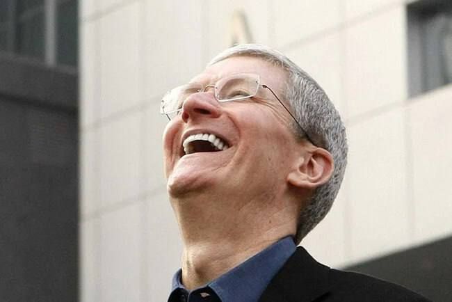 ��������� �������� Apple. ��� ��� ��������� �������� �� ����� �������� Type-C � iPhone 15 �� ����������� ��������� USB 2.0...