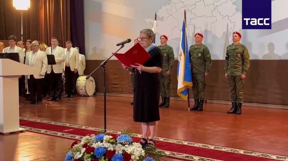 Избранный губернатор Херсонской области Владимир Сальдо принес присягу и вступил в должность