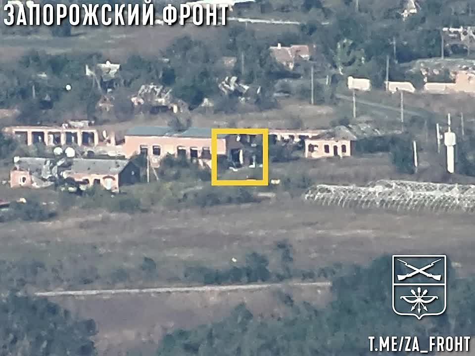 Евгений Лисицын: Российская армия уничтожила ангара с техникой укронацистов на Ореховском направлении на Запорожском фронте