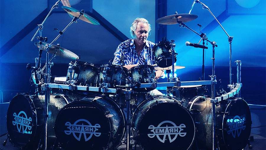 Музыкальный продюсер Владимир Киселев награжден Георгиевским крестом ДНР