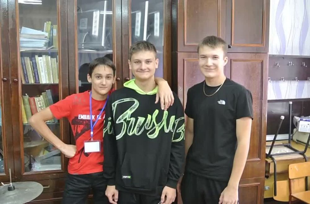 В настоящее время интерес к инструментальной музыке, обучению игре на музыкальных инструментах очень велик