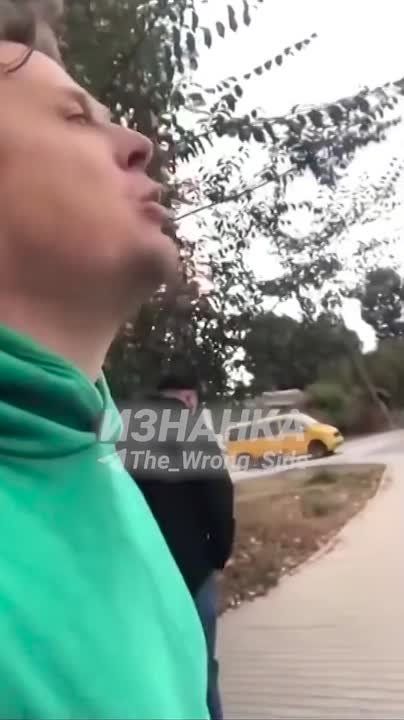 ������� ������� ��������. �� ���-�� ����� �� ���. "�� ������� ��� �������?... ��� ���� �� ��� ������? ����� ����!..