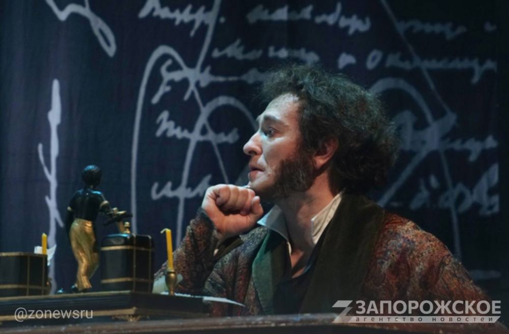 Мишустин поздравил актера Сергея Безрукова с 50-летием