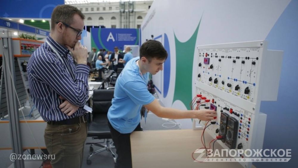 В Москве стартовал национальный чемпионат по профмастерству "Абилимпикс"