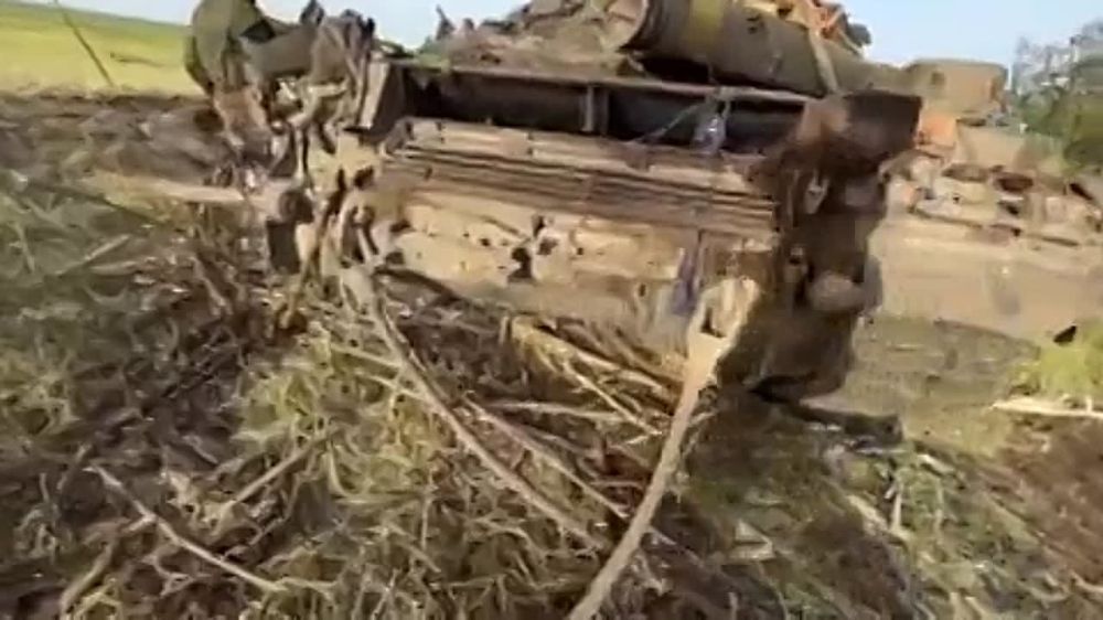 Евгений Лисицын: На кадрах уничтоженная техника укронацистов на Запорожском фронте