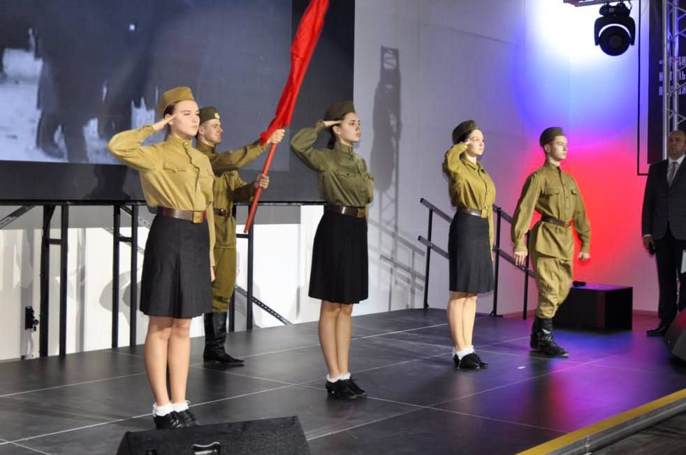 ������� �����: �� ���� ������������� ��������� ������� � ��� �������� ������ �������, ����������� 80-����� ������������ ���������� �� �������-���������� �����������