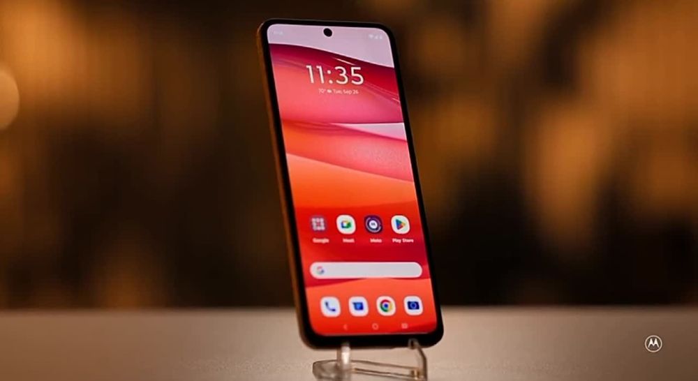 Motorola ����������� ��������-�������: � ���� 6.9-�������� ����� � ������ ������, ������� ������������� ������ ��������