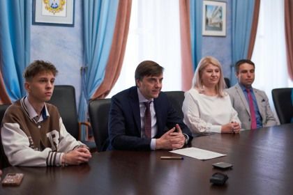 Сергей Кравцов: «До конца года все школы новых регионов найдут своих побратимов»