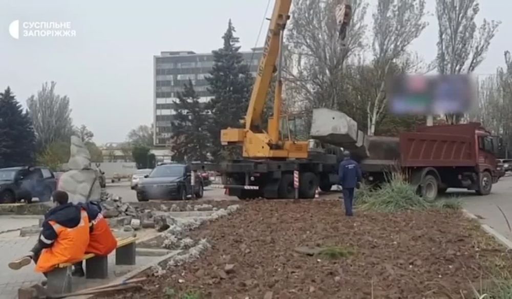 Евгений Лисицын: На украине продолжают борьбу с памятниками