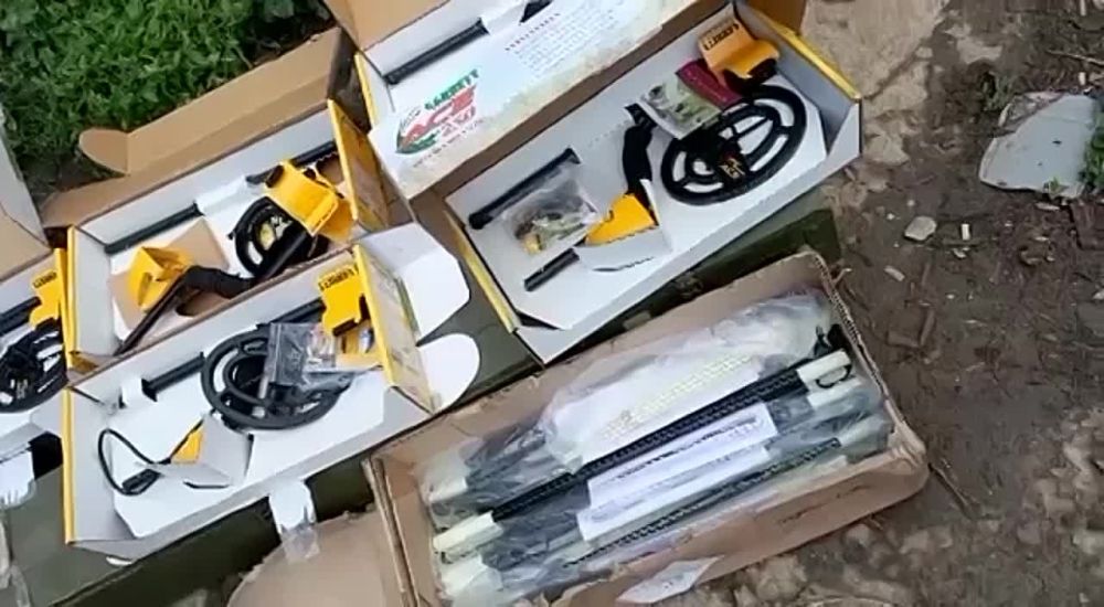 ����� ������-������ � ���� ��������� � ������������, �������������� �������������� �� �� � ���� ���������� ���, ������� ����������