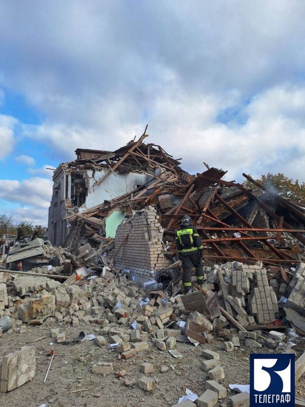 11 человек госпитализированы после ракетного обстрела Скадовска Херсонской области