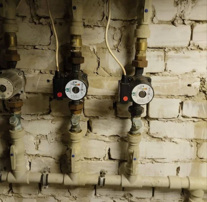 В Молочанской детской школе искусств установили новые циркуляционные насосы на систему отопления