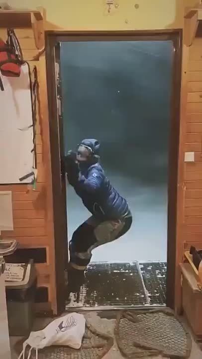 ������� ���� � ����������. ������ �� �������� �������� ������ ������� �� 3 ���������. �� ����� - ����� �������. ��������...