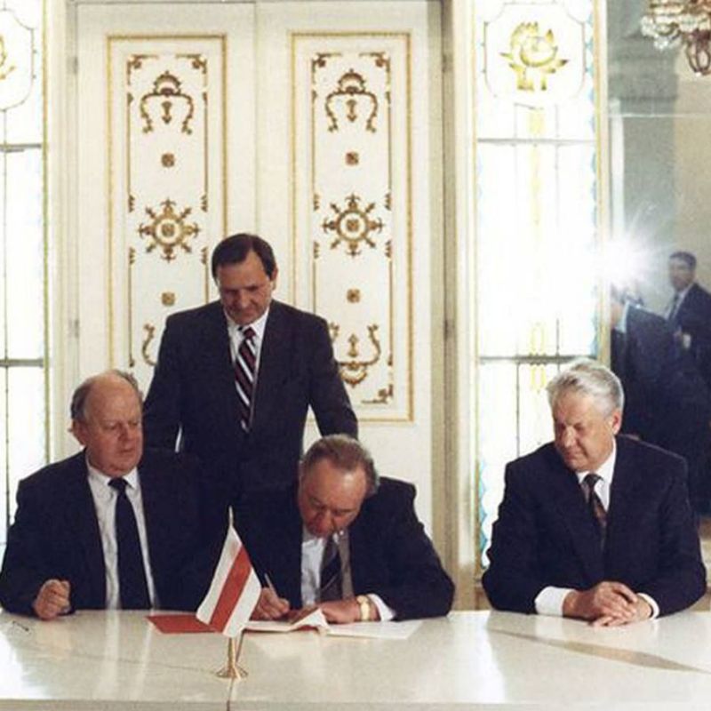 8 ������� 1991 ���� � ����������� ���� ���� ��������� ���������� � �������� ���