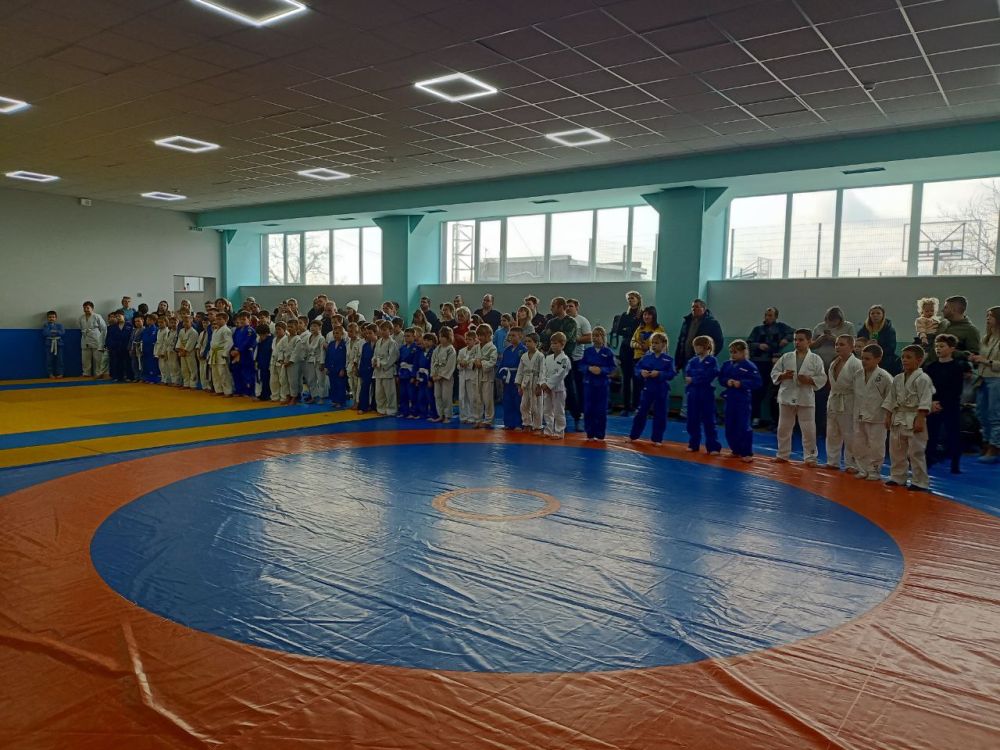 16 ������� � ������ ���� 3 ���������� �������� ���������� ���������� ����������� ������� �� ����� ����� ��������� � ������� �� 8 ��� � �� 10 ���