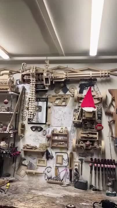 �������� ������� � YouTube-������ Generic Woodworking ������ ���������� ��������� �� ������