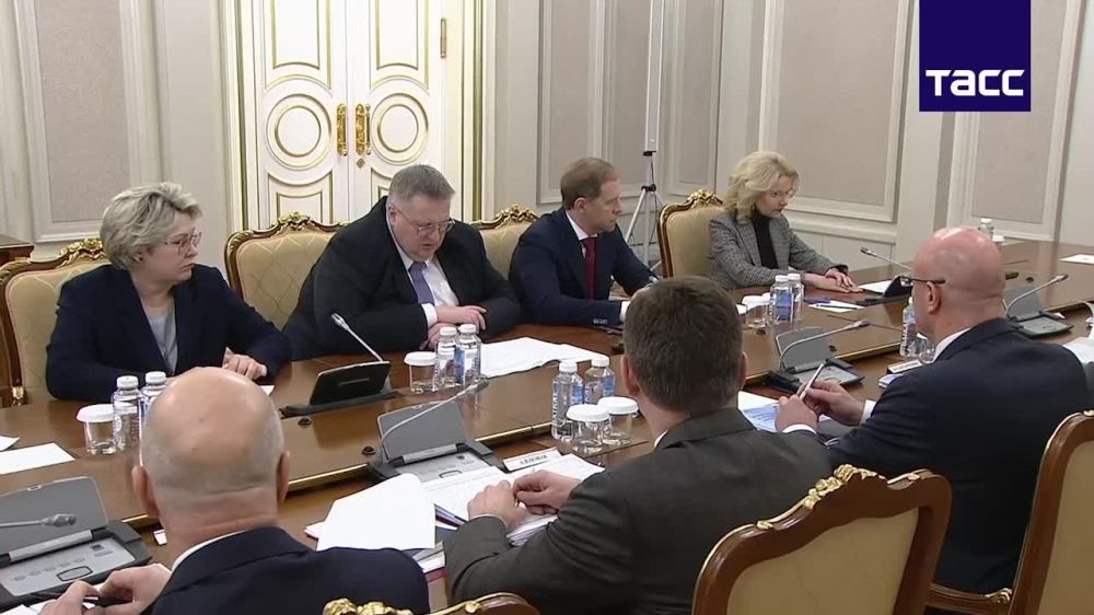 Правительство РФ выделит в 2024 году около 8 млрд рублей на поддержку аграриев