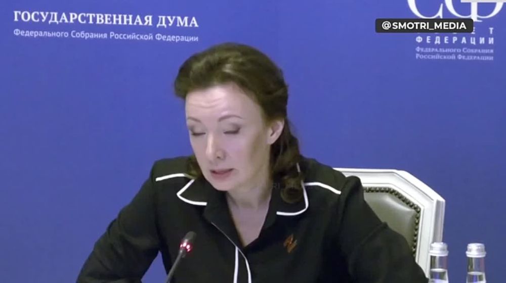 Вице-спикер Госудумы Анна Кузнецова предложила объединять со студентами школьников и выпускников из исторических регионов для взаимопомощи