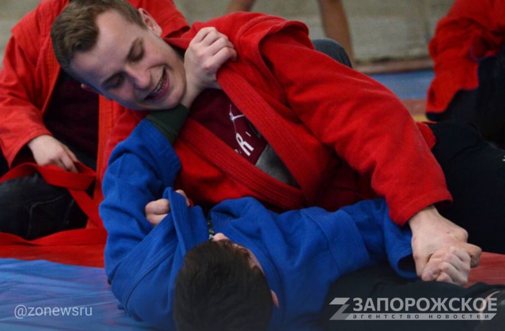 В турнире по самбо 23 февраля примут спортсмены ДНР и Запорожской области