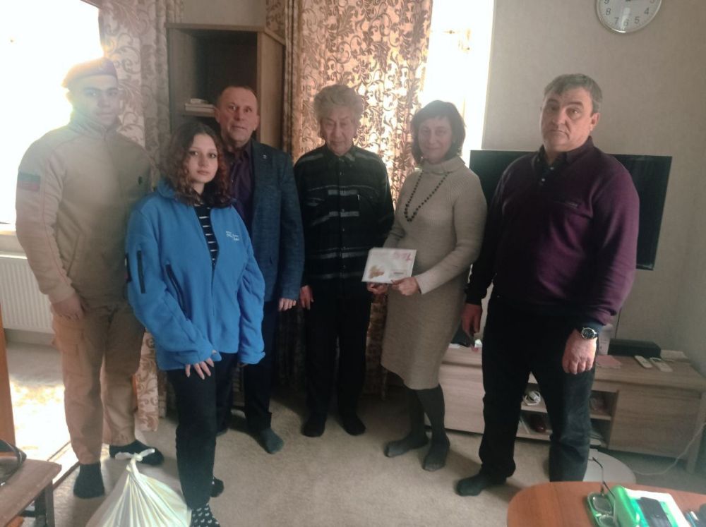 ������ ���������� ����������, ������������ ���������� ���������� ������� � ���� 80-����� ������� ������ ������� �������� ������������ �� ���������� ���������� ���������