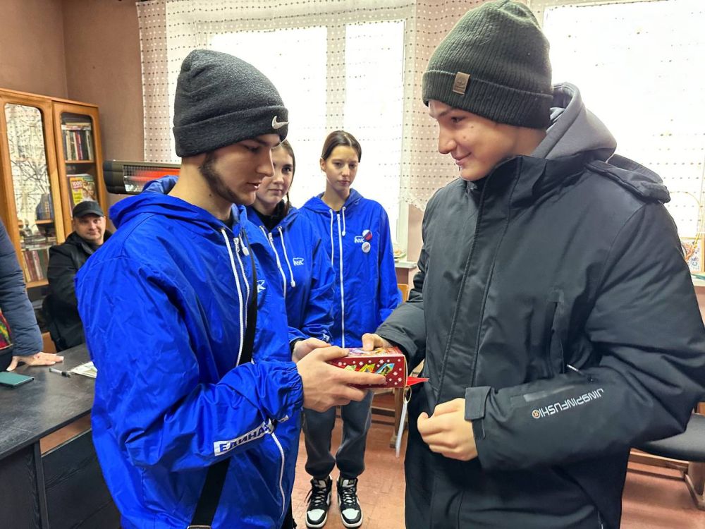 Молодёжь Запорожской области посетила филиал Всероссийского общества глухих