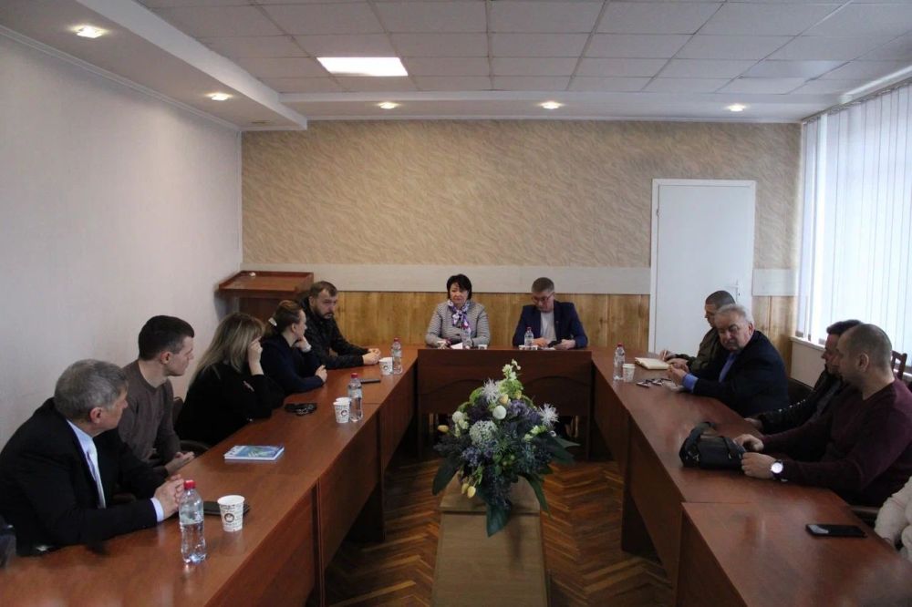 ������ �����������: � ������ ������������� ������������ ������ ����������� ������� ������ ��������������� ����������� ����������� � ���������� ��������� ������ �� ������ ������� �������