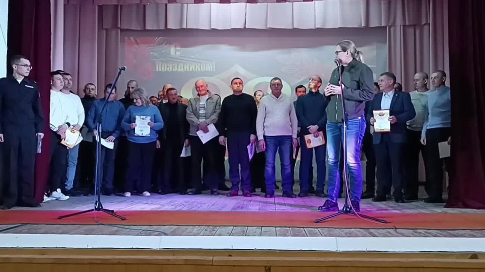 Почётные грамоты и благодарности от Губернатора Евгения Балицкого, председателя Законодательного собрания Виктора...