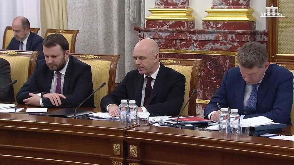 Максим Зубарев: Правительство РФ направит 18 млрд рублей на содействие военным и их семьям в решении жизненных ситуаций, сообщил глава правительства Михаил Мишустин