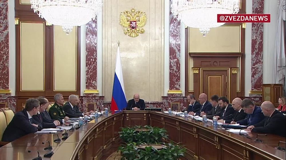 Правительство направит более 18 млрд рублей на помощь военным и их семьям