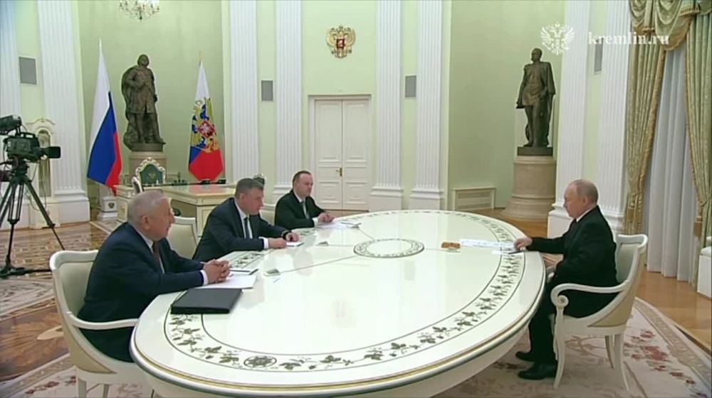 ���� � ��� ����� � �������� �����, ��� � ������, ���������� � �����������, ������������������ �� ������� ���������� ������: ����������� ���������� (������ ����), �������� ������� (����) � �������� ����������� (����)