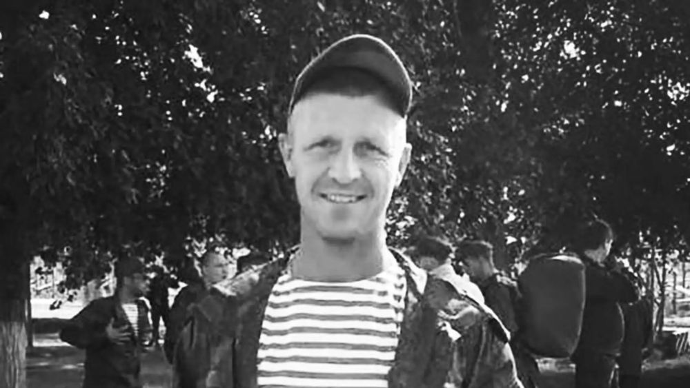 В Севастополе просились с погибшим героем спецоперации бойцом ВДВ Сергеем Золотым