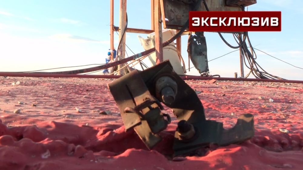 На ЗАЭС показали кадры с атакованного дронами купола энергоблока №6