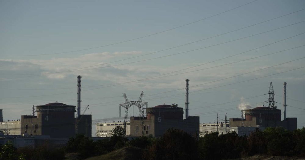 Песков назвал опасной провокацией атаку украинских дронов на ЗАЭС