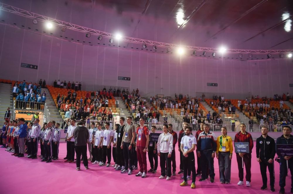 �������������� ��������� ���� ����� ����� ����� ����� �� ������������� ������������� �� �����, ������� ������ � �������