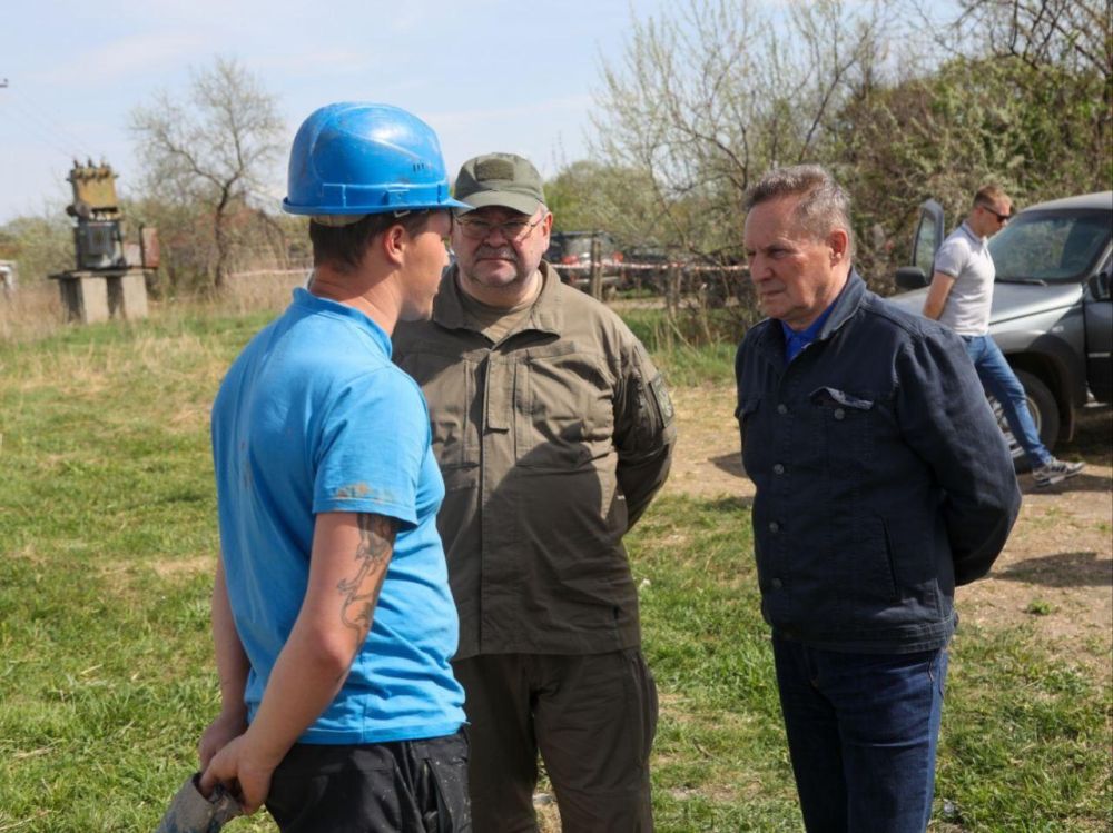 Губернатор Олег Мельниченко отметил хорошие темпы работы пензенцев на артезианской скважине в Токмаке