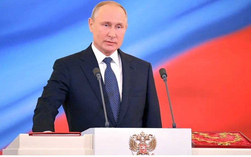 Председатель Объединения Профсоюзов России СОЦПРОФ Сергей Вострецов поздравил Владимира Путина с избранием на пост президента Российской Федерации