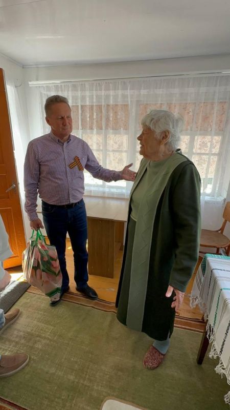 Пензенцы подарили холодильник ветерану ВОВ из Токмакского МО