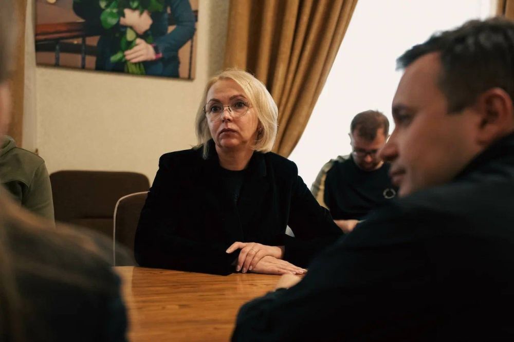 Алексей Лысов: Совместно с и.о. председателя Правительства Запорожской области Ириной Гехт и заместителем губернатора по внутренней политике Антоном Робертовичем прибыли в Васильевский район в рамках рабочего визита