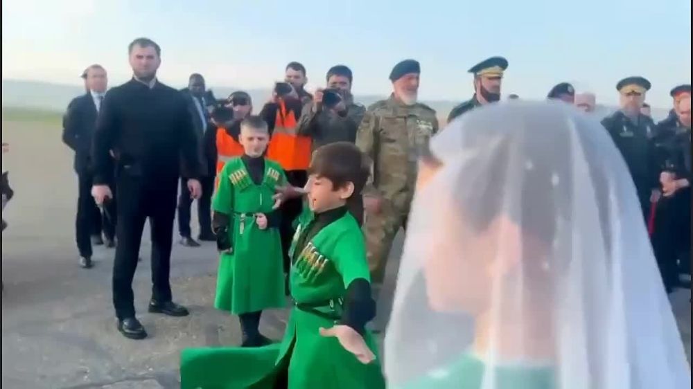 Максим Зубарев: Президент Гвинеи-Бисау Умару Сисоку Эмбало прилетел в Чечню, в аэропорту его встретил глава республики Рамзан Кадыров