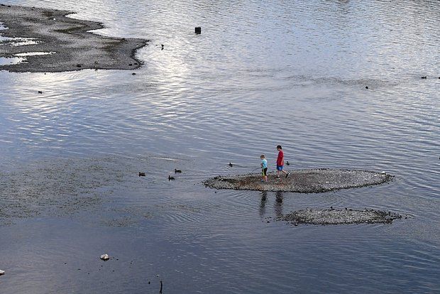 Гидролог назвал цели открытия Киевом шлюзов на ДнепроГЭС