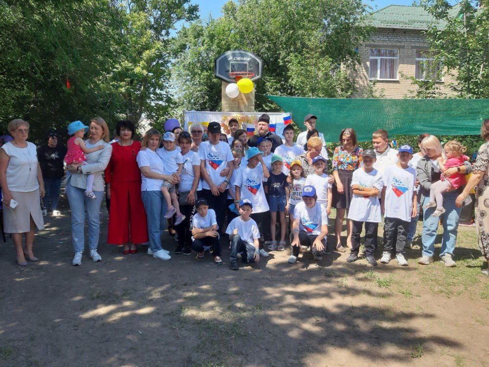 1 июня никто не остался без внимания и сладкого подарка в ГУ «Мелитопольский центр социально - психологической реабилитации детей» МТСП ВГА ЗО
