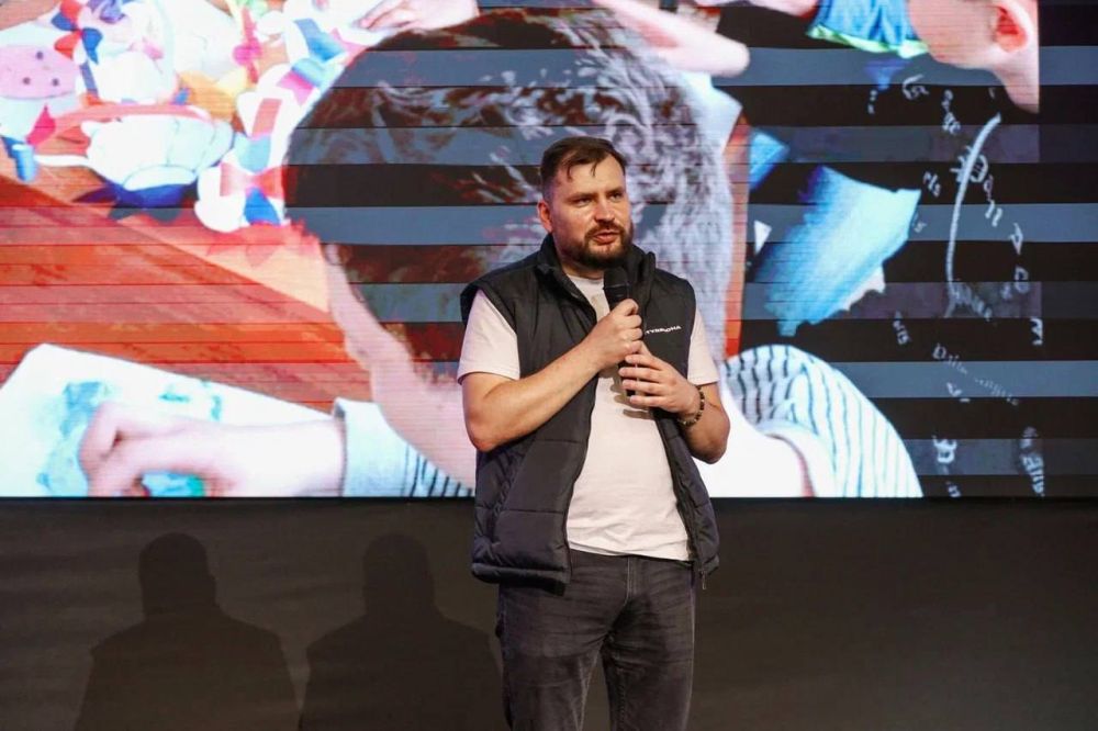 Алексей Лысов: Ко Дню социального работника принял участие в торжественном мероприятии, проведенном совместно с Председателем законодательного собрания Запорожской области Виктором Емельяненко